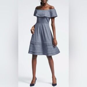 Banana Republic Off the Shoulder Dress. Blue Chambray. Size 6. NWT.